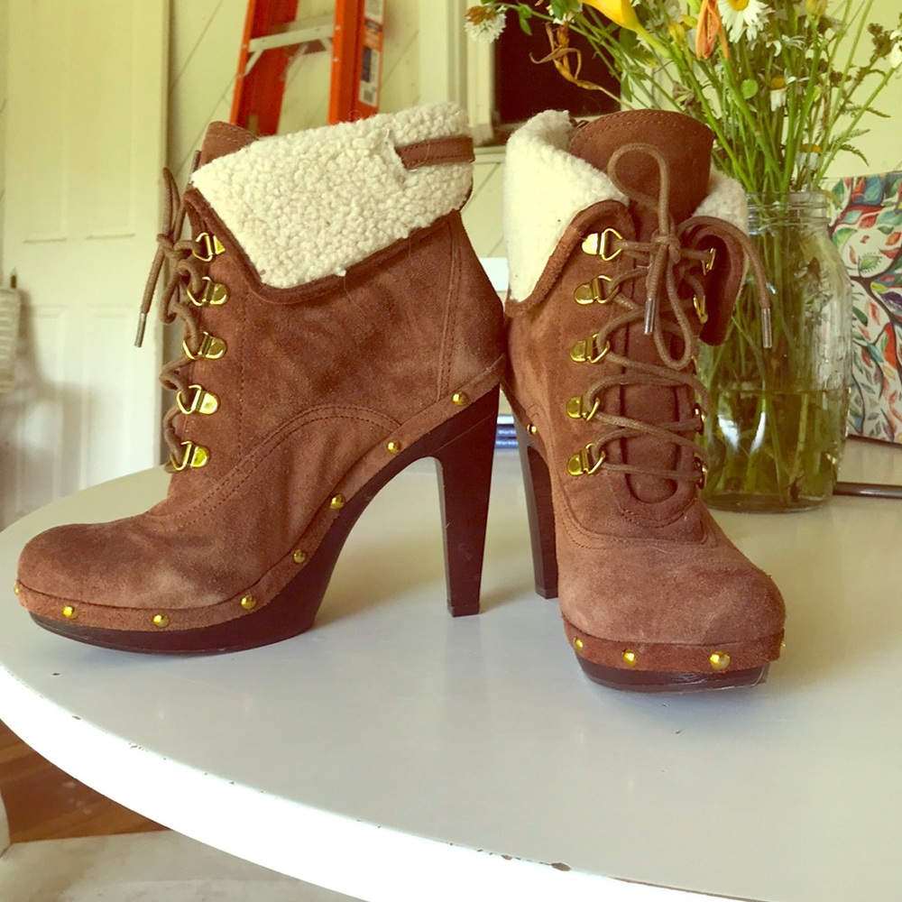 BCBGeneration 4” heeled booties. Women’s 7.5